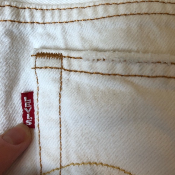 Free People Highwaisted Levi’s 501 Shorts Daisy Dukes Distressed Denim Jean 27 - Picture 4 of 10